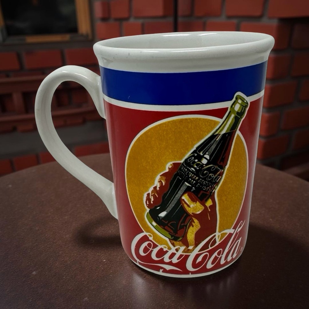 Coca-Cola Vintage Style Coffee Mug Classic Soda Graphic Gibson Drinkware